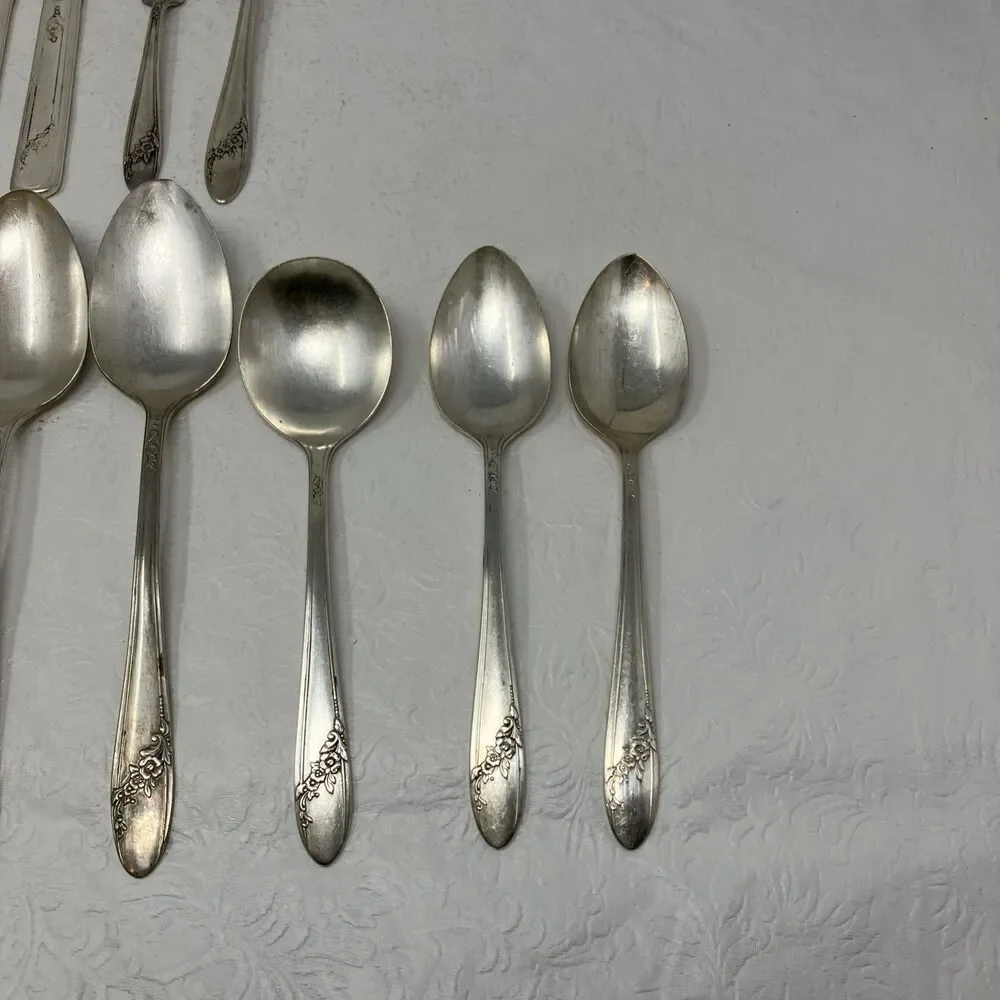Tudor Plate Oneida Community QUEEN BESS II Mixed Lot of 13 Knife Spoon Fork